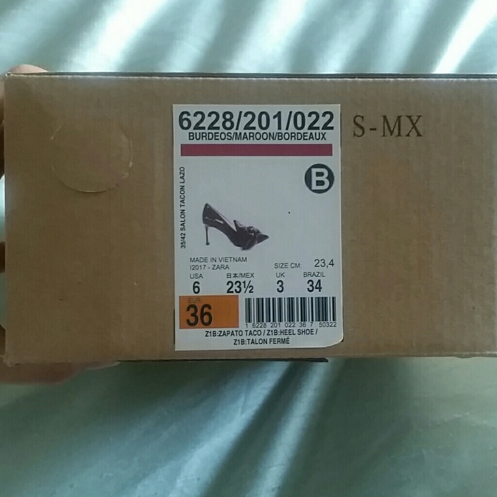 Zara Faux Patent Court shoes with bow 6 or 6.5 - Picture 8 of 8